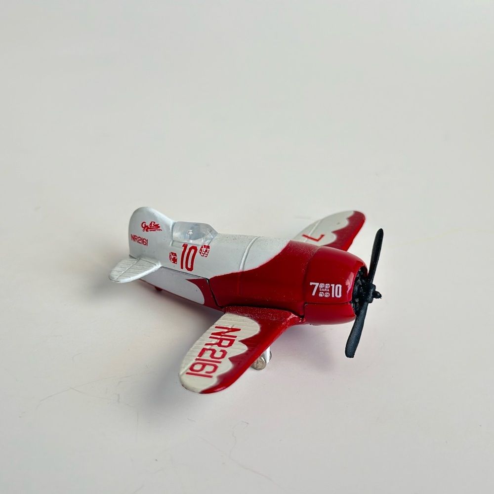 Gee Bee NR2161 Racing Sky Wings  by MotorMax